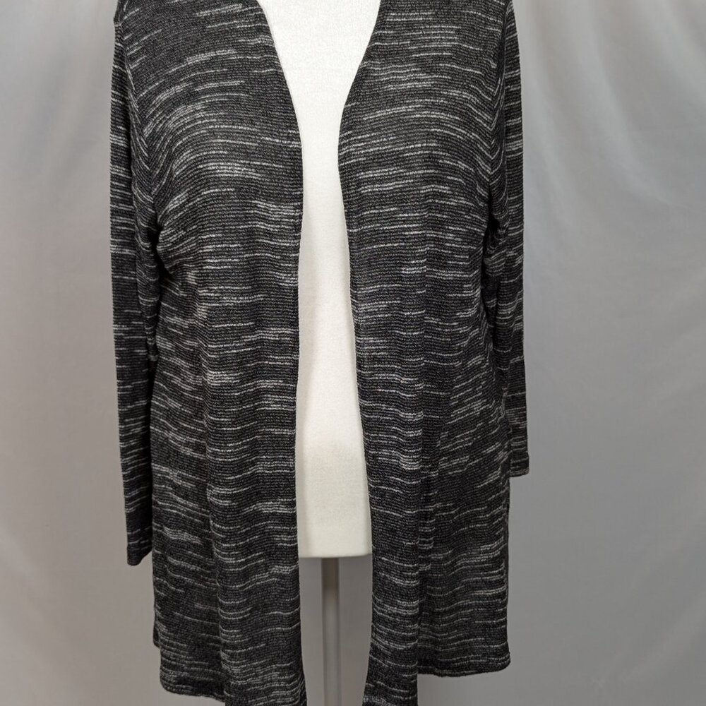 Black and Grey horizontal striped knit wrap NY COLLECTION WOMEN 1X